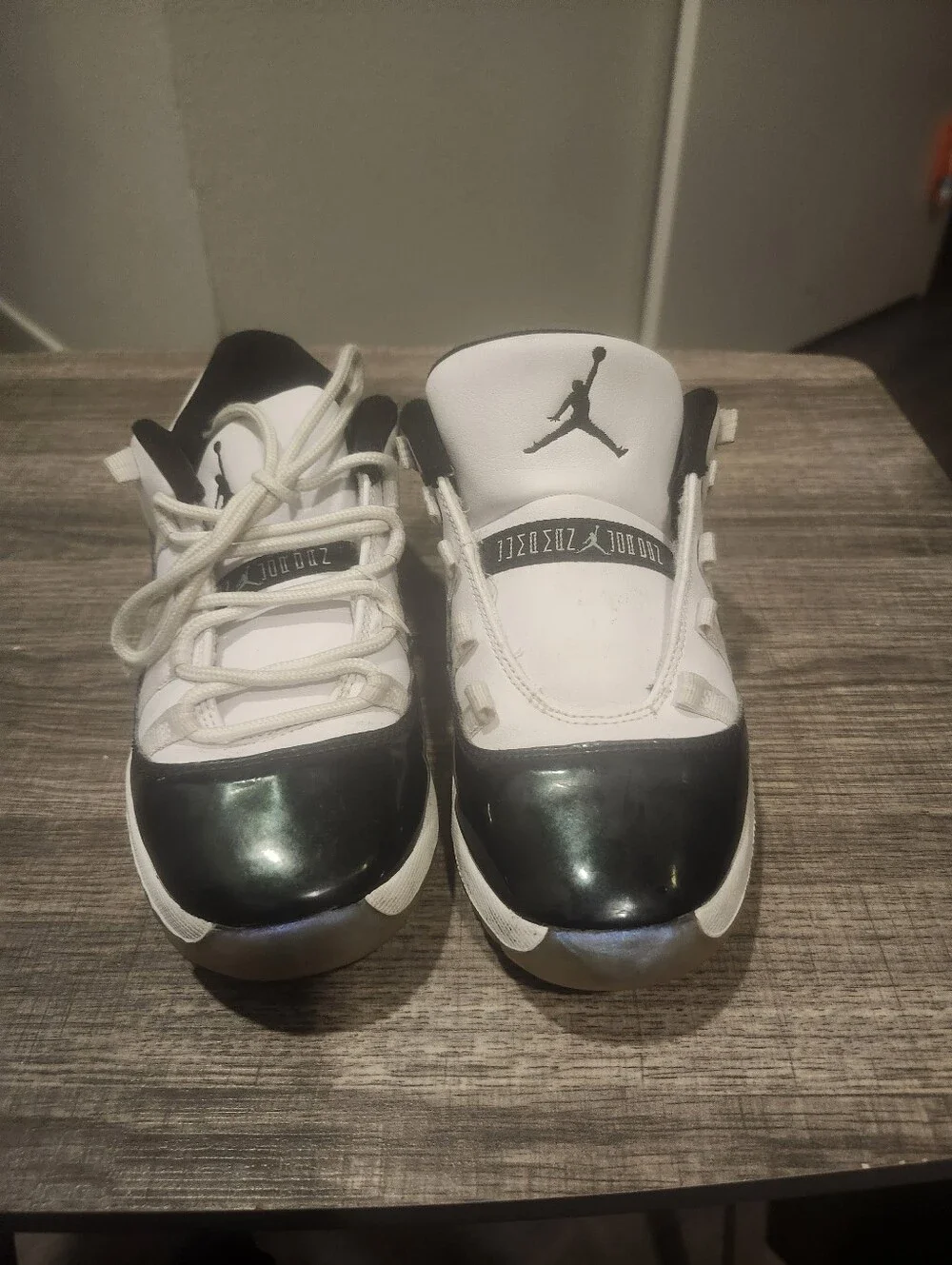 Nike Air Jordan 11 Retro Low 'Emerald'  505835-145  Youth Size 3Y